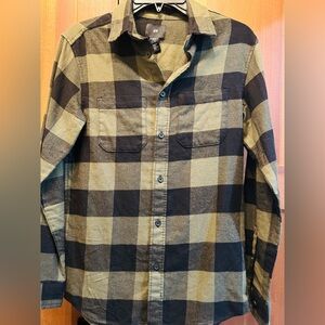 Mens H&M flannel new with tag XS